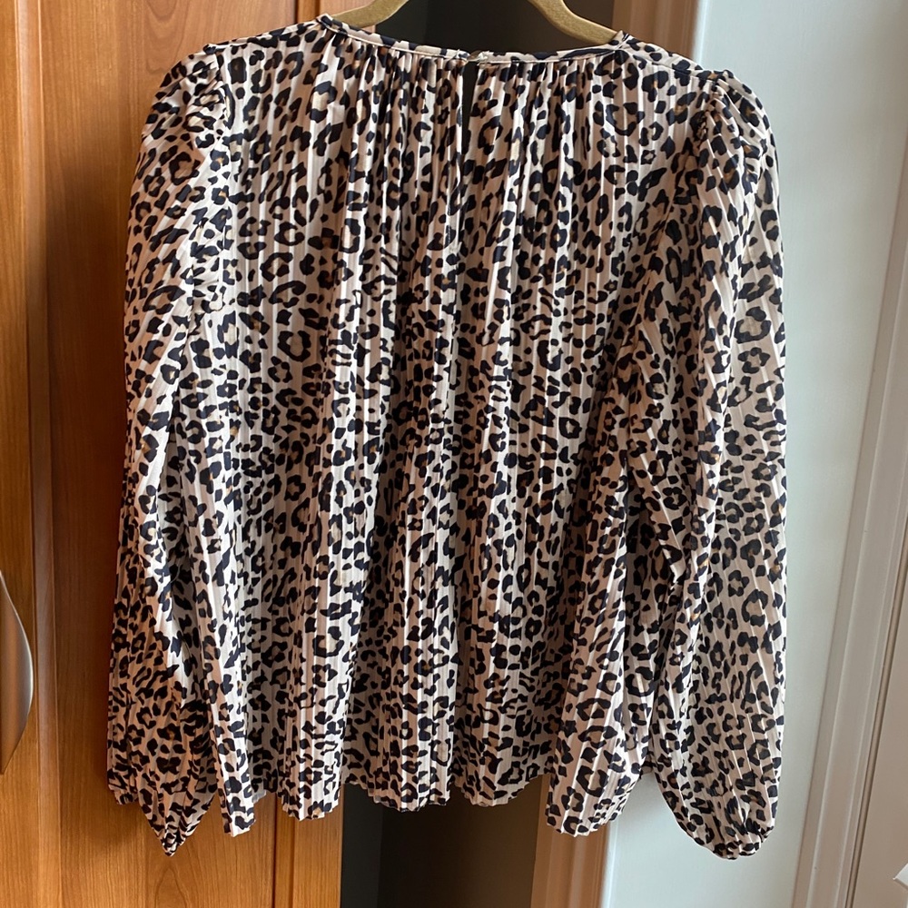 H&M Leopard Print Blouse - Picture 2 of 4